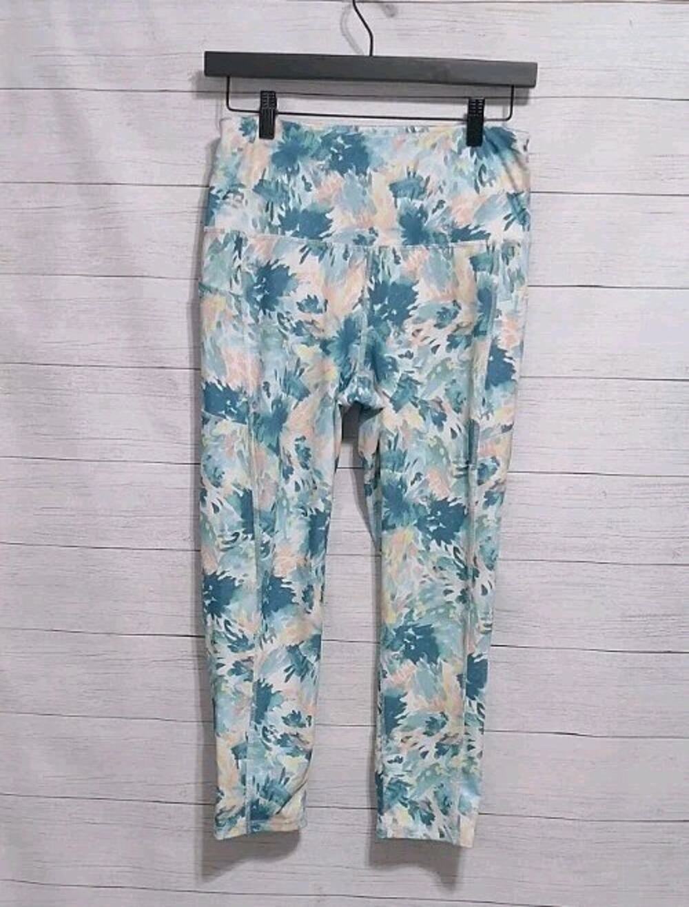 GAIAM Women’s Size M OM-DRI High Rise Pocket Capri Leggings – Berkeley Print
